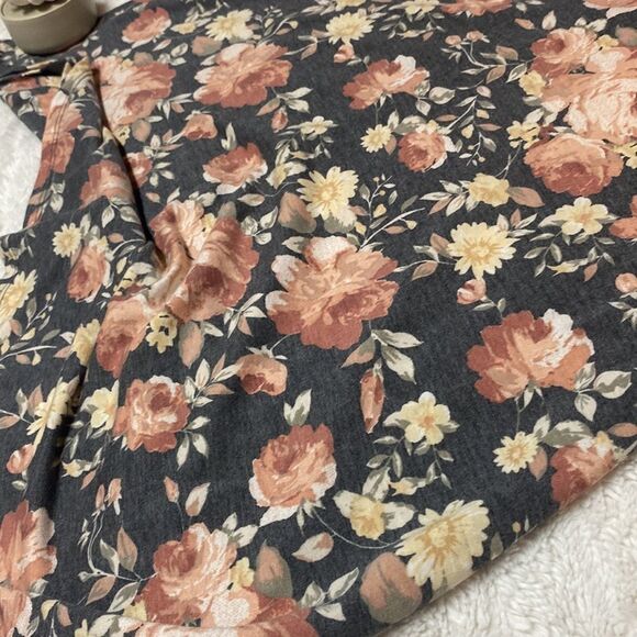 Fortune + Ivy Desert Rose Pale Flower with Grey Jersey Knit Background - Picture 9 of 12